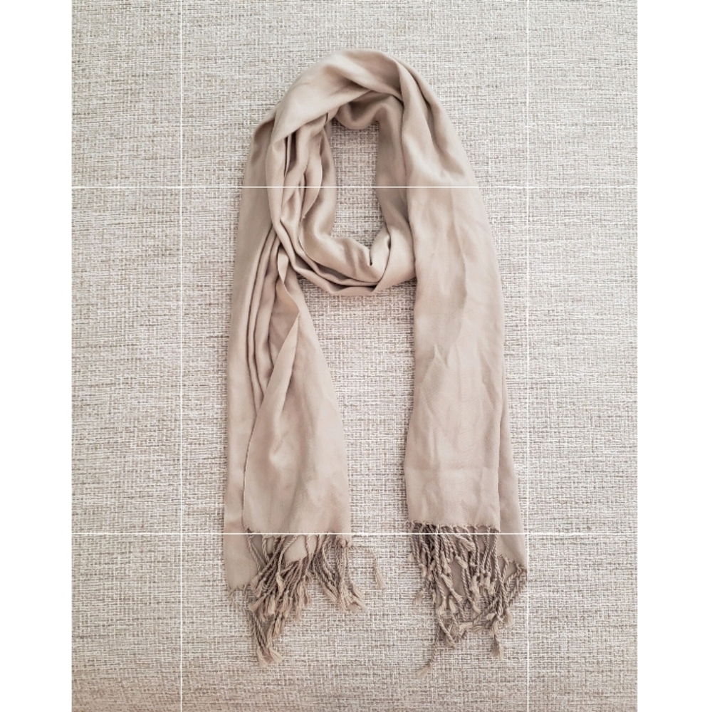 Liz Claiborne Champagne Scarf